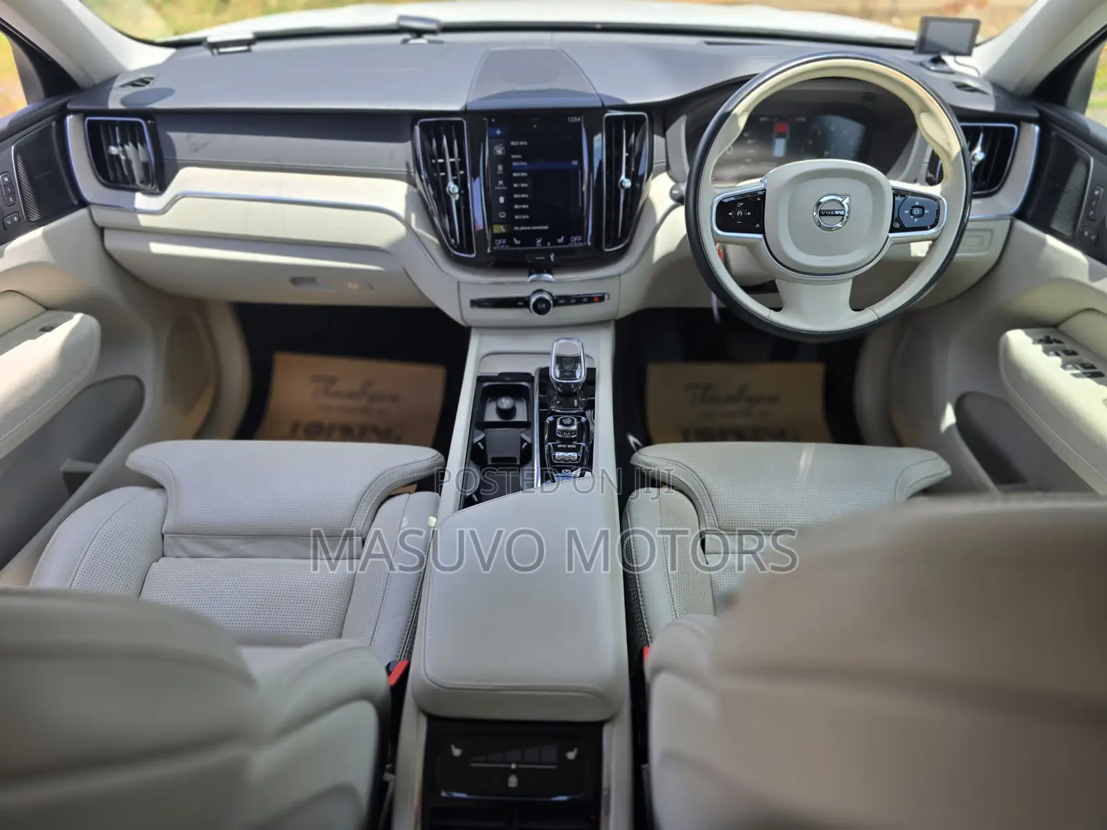 Volvo XC60 2020 Pearl