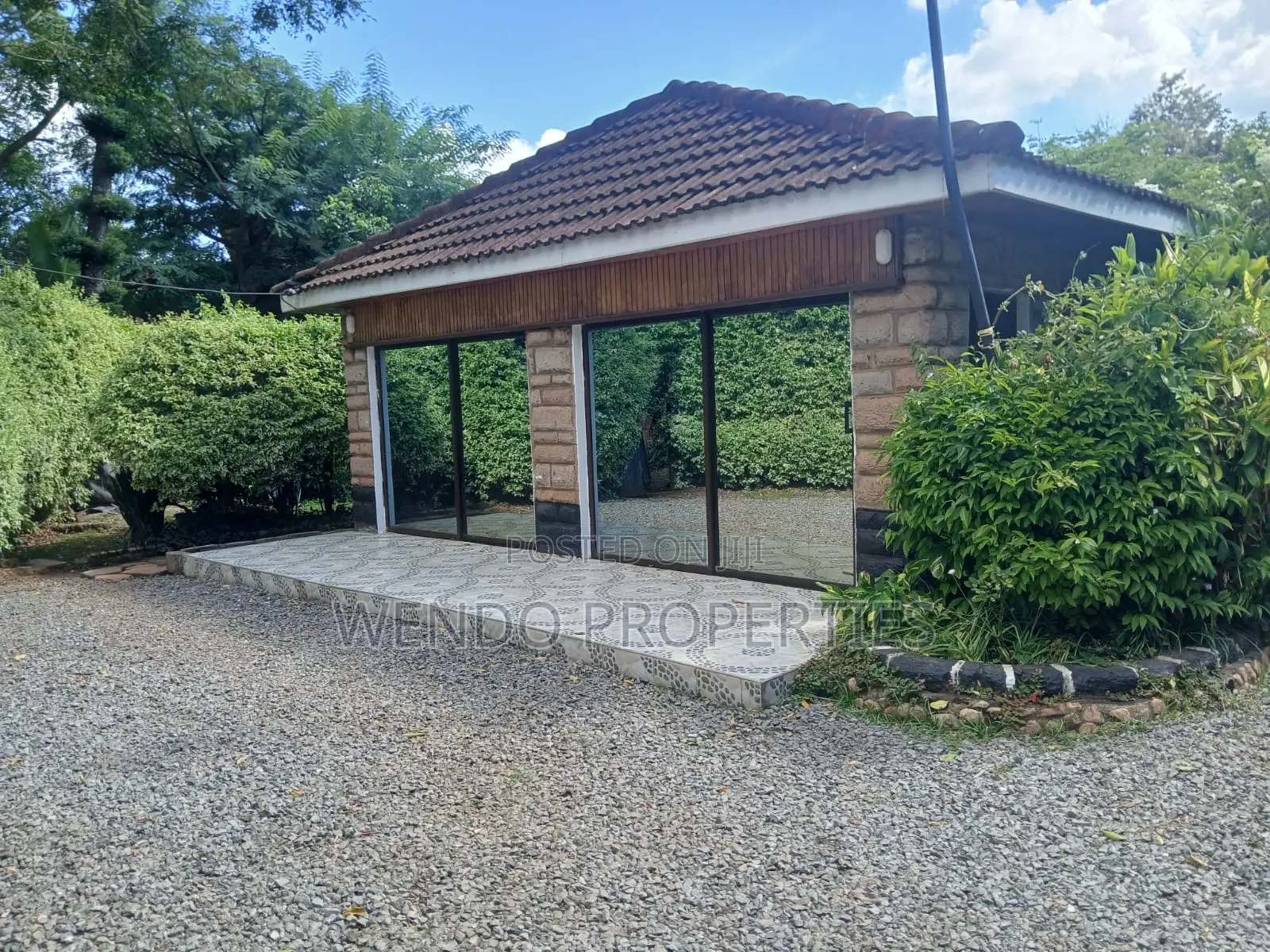 Studio Apartment in Karen C for rent