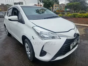 Toyota Vitz 1.0 FWD 5dr 2019 White