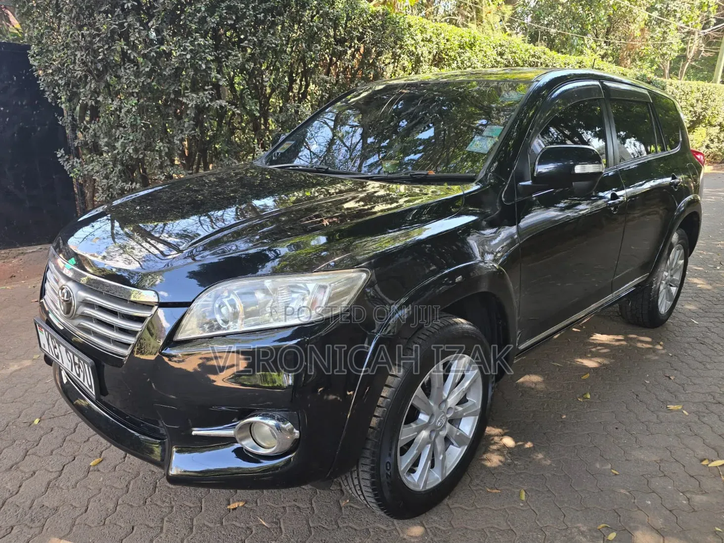 Toyota Vanguard 2012 Black