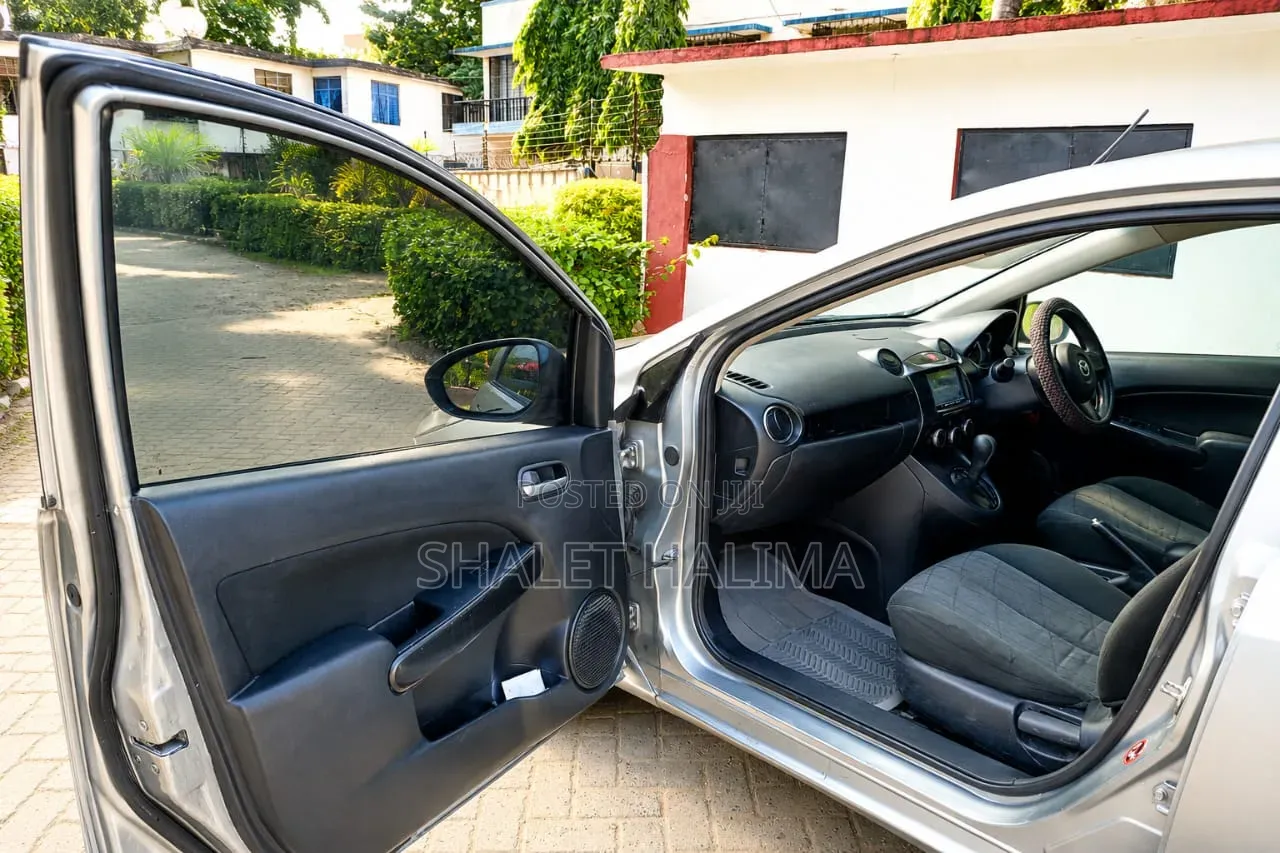 Mazda Demio 2013 Gray