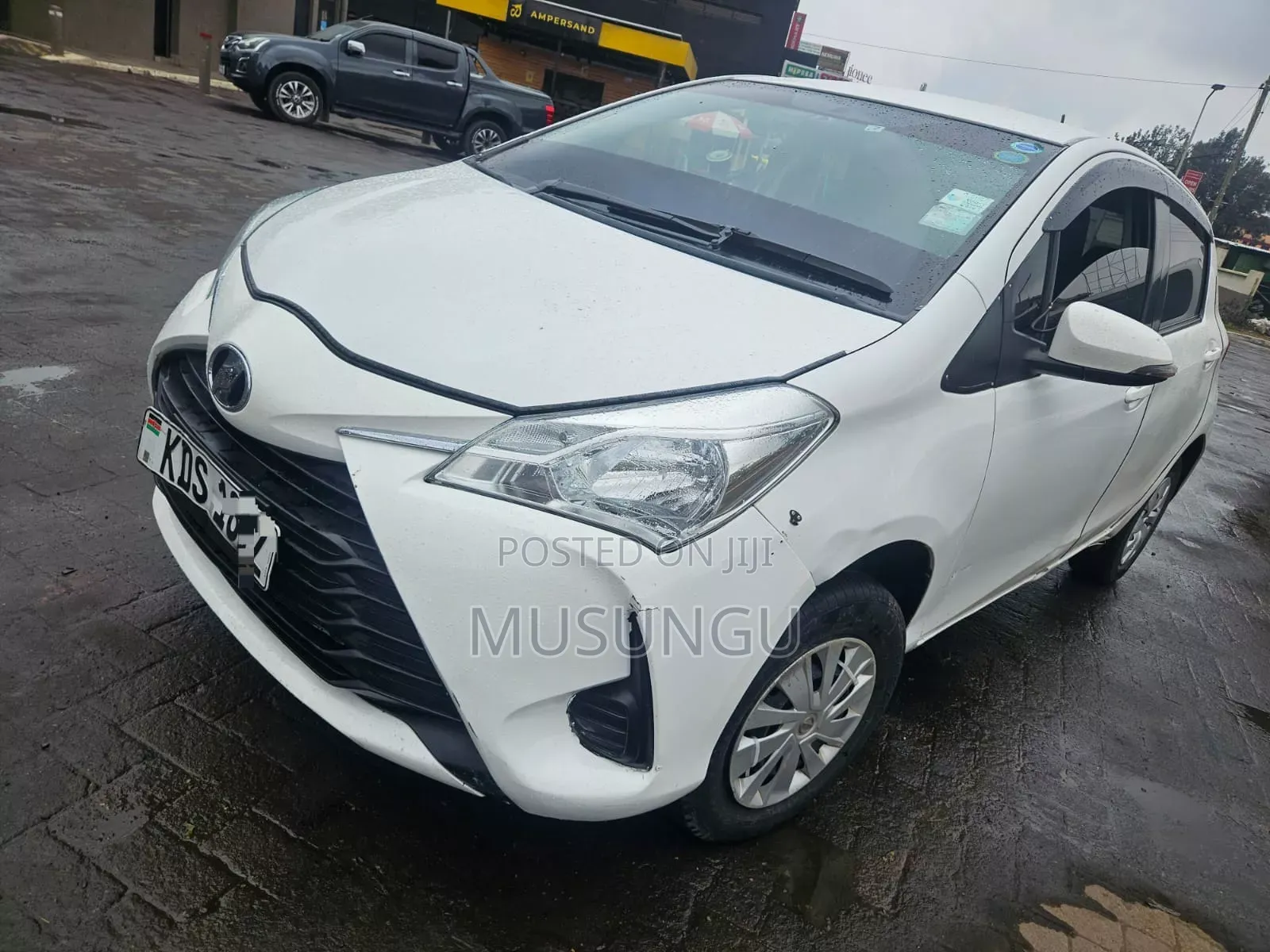 Toyota Vitz 1.0 FWD 5dr 2019 White