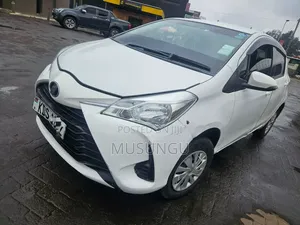 Toyota Vitz 1.0 FWD 5dr 2019 White