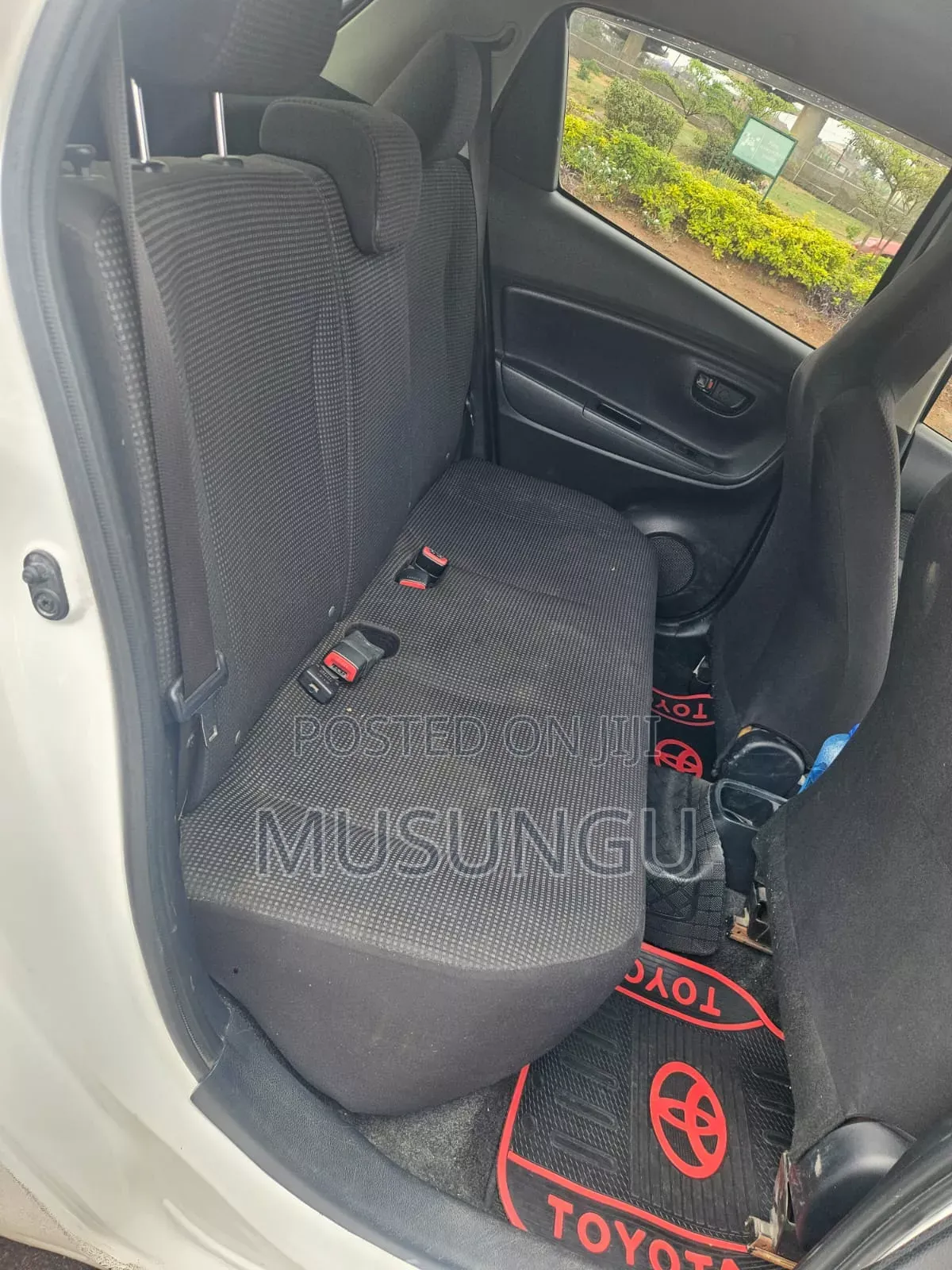 Toyota Vitz 1.0 FWD 5dr 2019 White