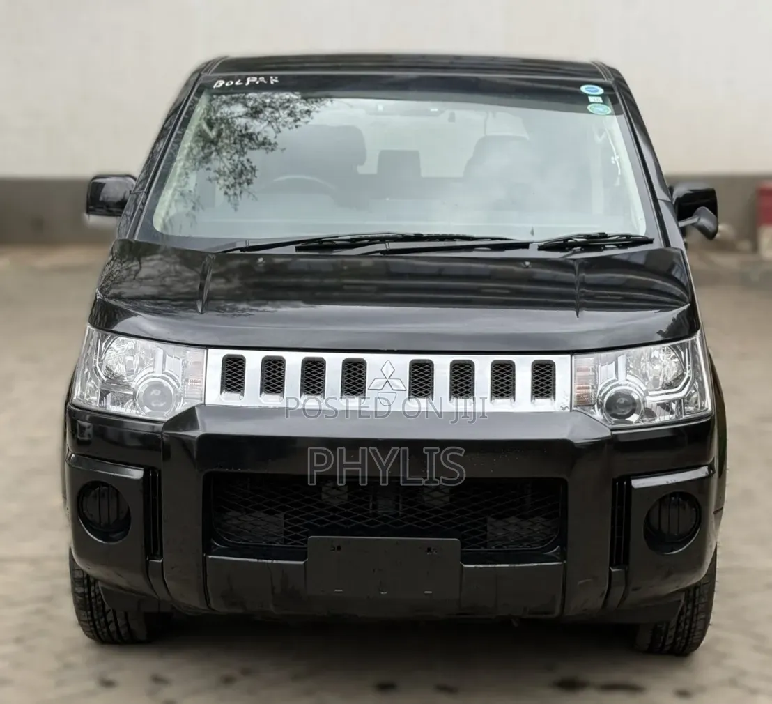 Mitsubishi Delica 2019 Black
