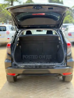 Honda Vezel 1.5 Hybrid 4WD 2019 Black