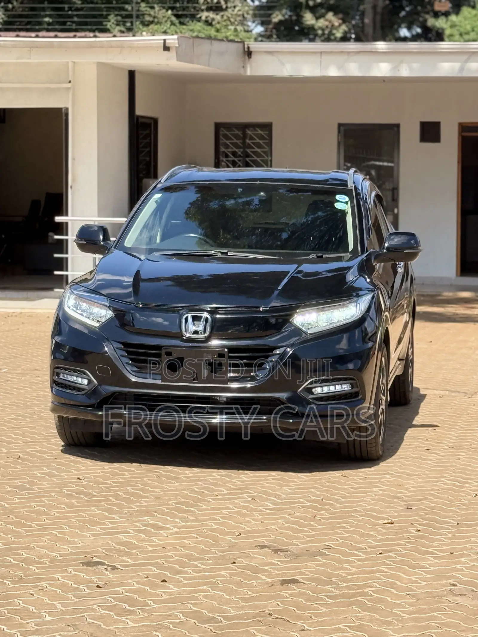 Honda Vezel 1.5 Hybrid 4WD 2019 Black