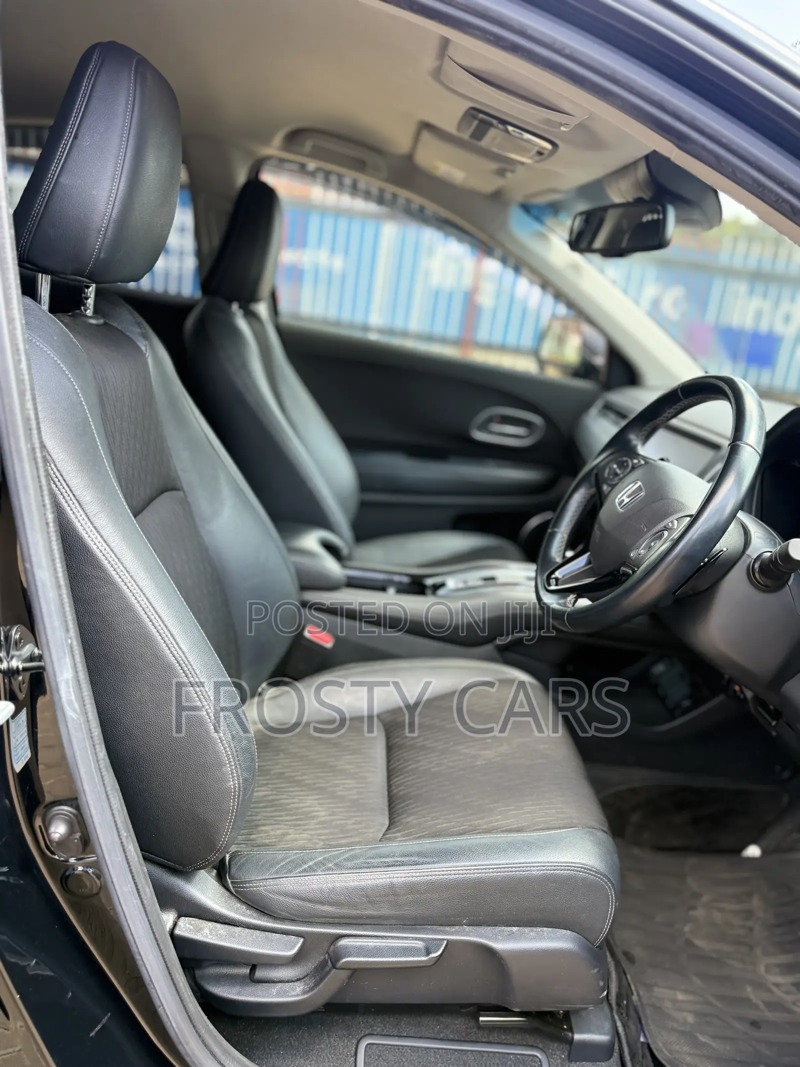 Honda Vezel 1.5 Hybrid 4WD 2019 Black