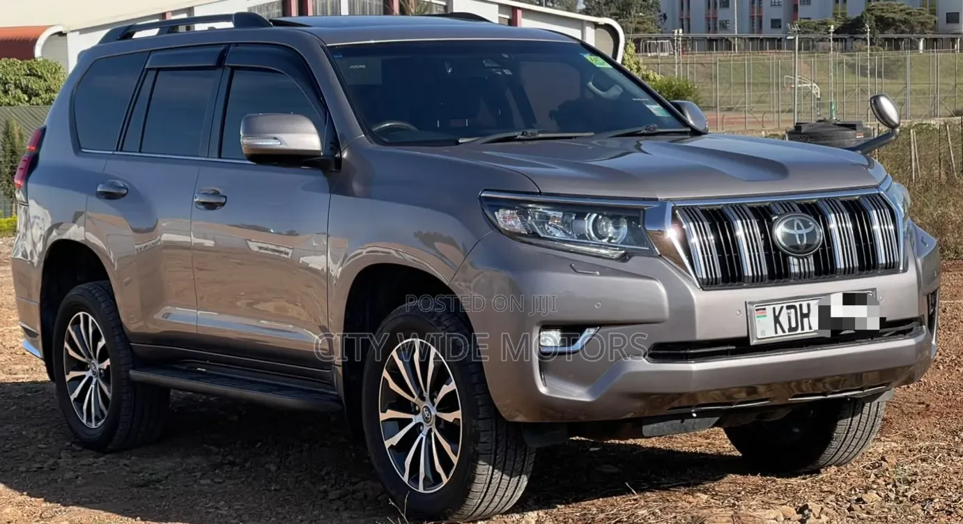 Toyota Land Cruiser Prado 2017 Gray