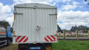 Truck Ashork Layland