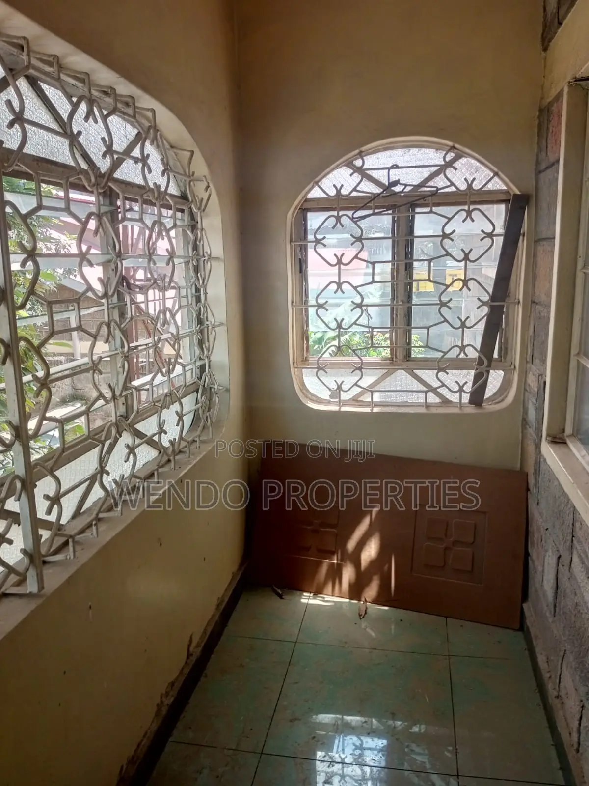 6bdrm House in Eveready, Industrial Area (Nakuru) for sale