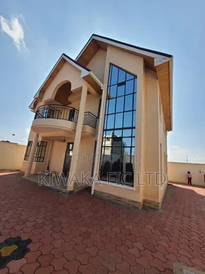 5bdrm Maisonette in Karuguru, Kamakis for sale