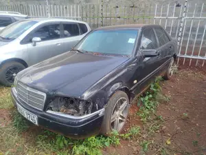 Mercedes-Benz C200 2000 Black