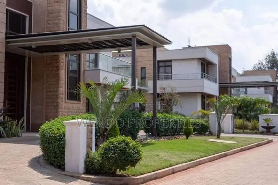 5bdrm Villa in Karen for rent