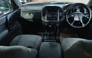 Mitsubishi Pajero 2003 Green