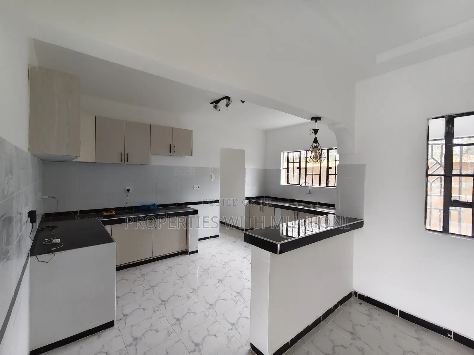 3bdrm Bungalow in Matasia for sale