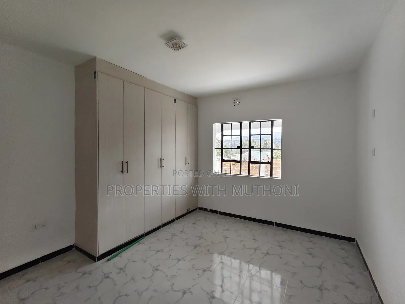 3bdrm Bungalow in Matasia for sale