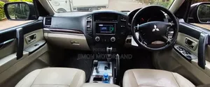 Mitsubishi Pajero 2011 Black