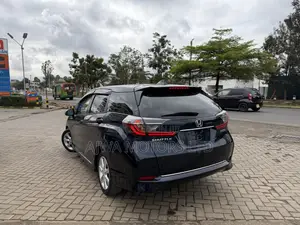 Honda Shuttle 1.5 Hybrid 2WD 2019 Blue