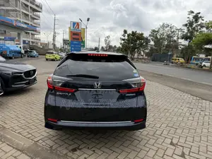 Honda Shuttle 1.5 Hybrid 2WD 2019 Blue