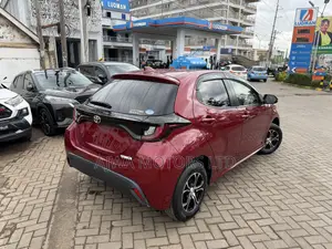 Toyota Yaris 1.5 Sedan L 2020 Maroon
