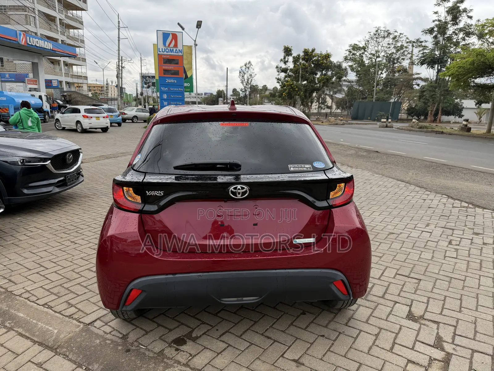 Toyota Yaris 1.5 Sedan L 2020 Maroon