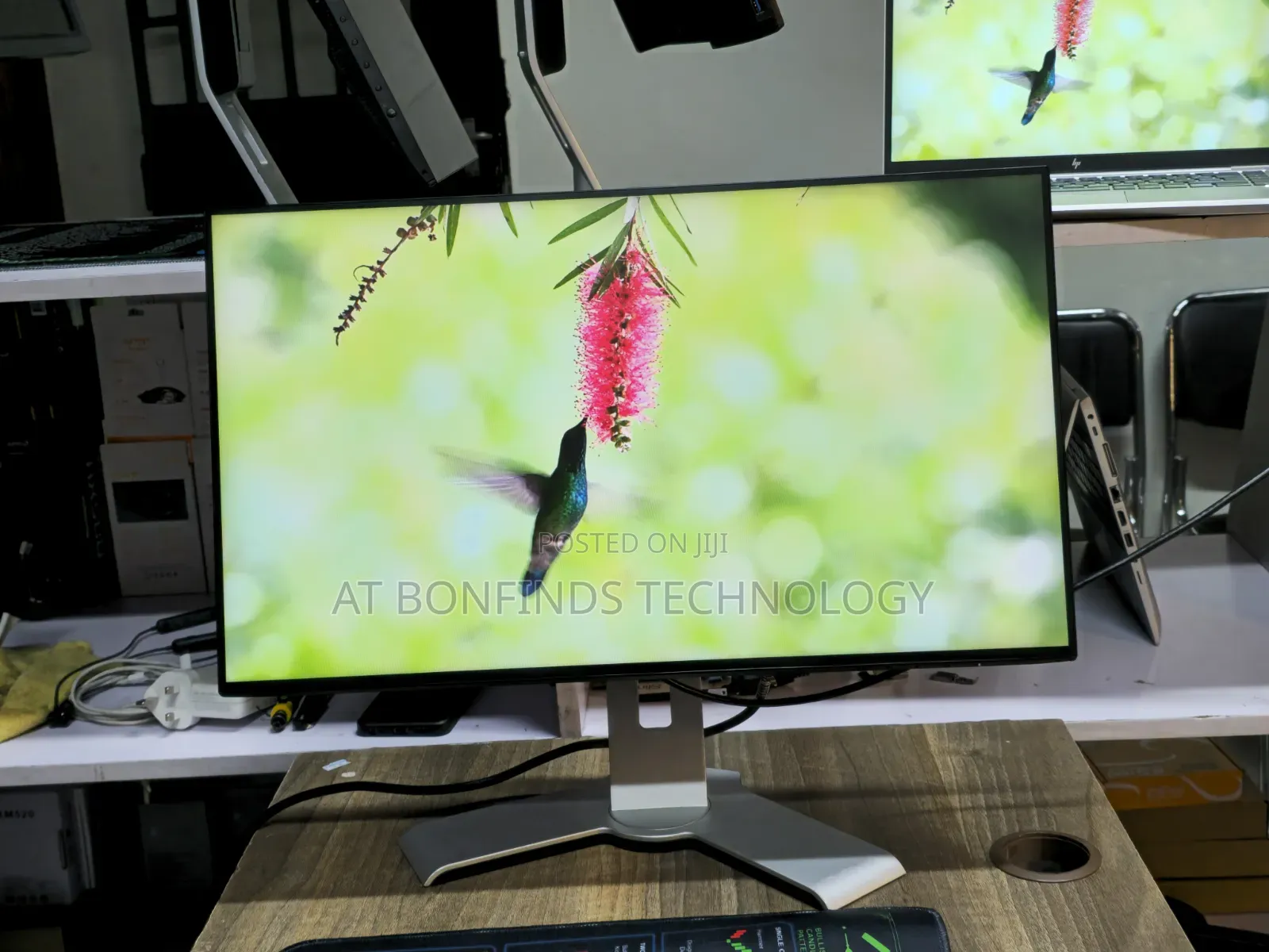 Dell U2421HE 24 Inch Frameless Full Hd 1920×1080
75hz