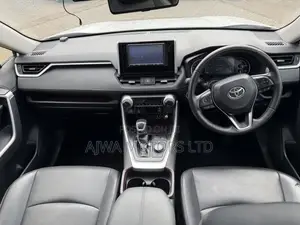 Toyota RAV4 Limited AWD 2019 White