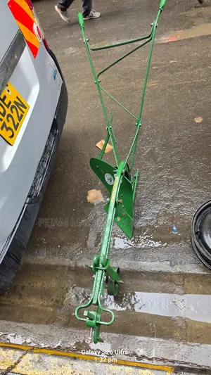 Green Animal-Drawn Ox Plough/Golden Maize Ox Plough for Tilling