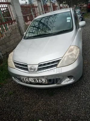 Nissan Tiida 1.5L 16V 2010 Silver