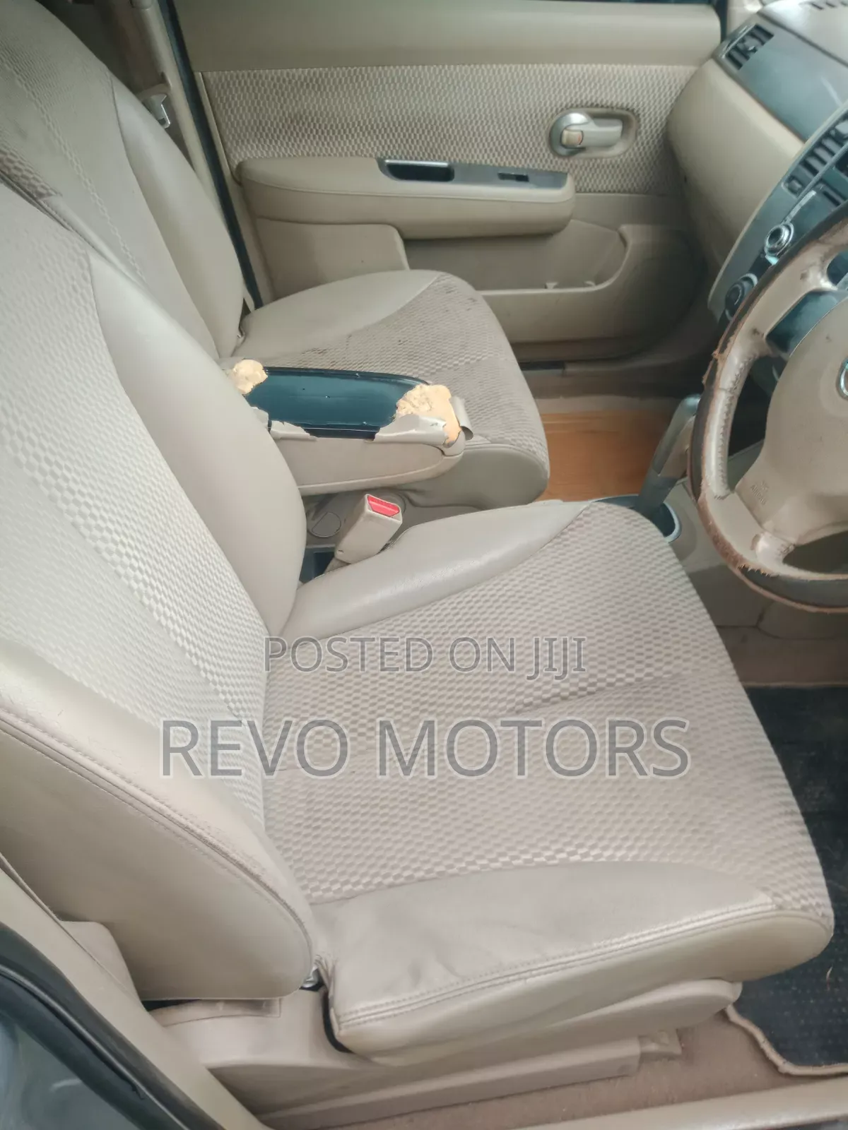 Nissan Tiida 1.5L 16V 2010 Silver