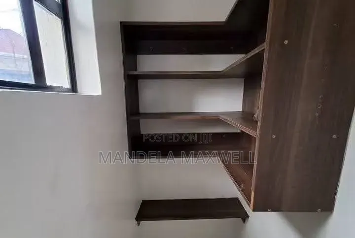 5bdrm House in Katani for rent