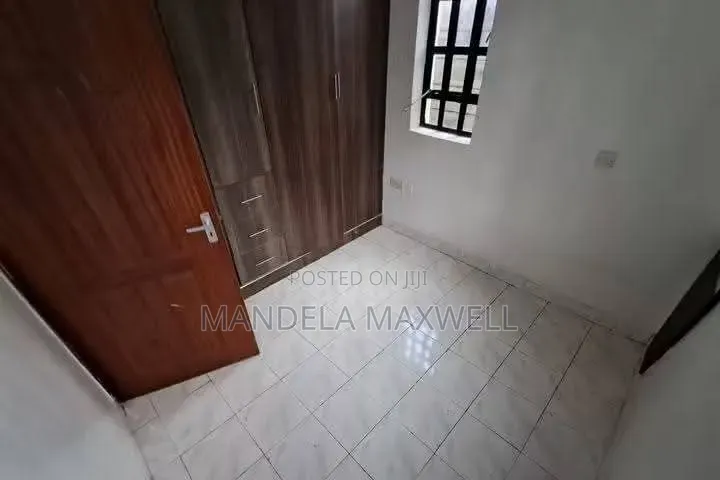 5bdrm House in Katani for rent