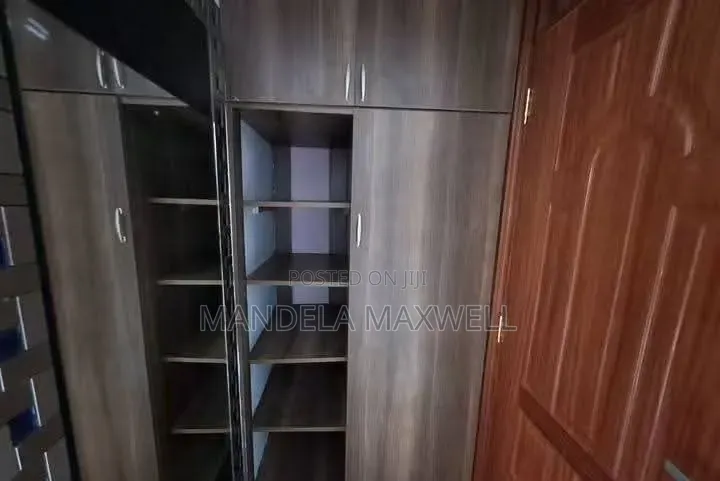 5bdrm House in Katani for rent