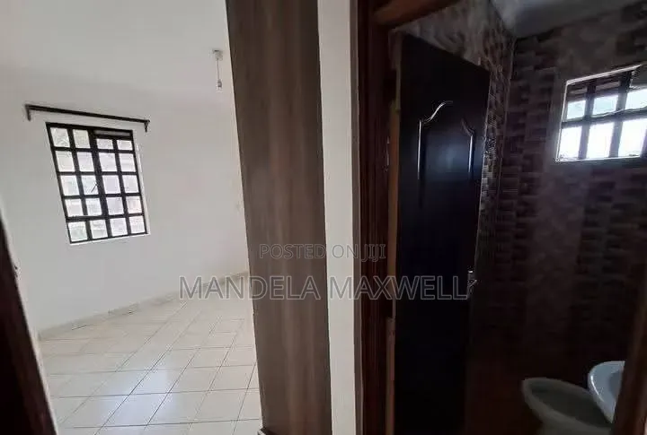 5bdrm House in Katani for rent
