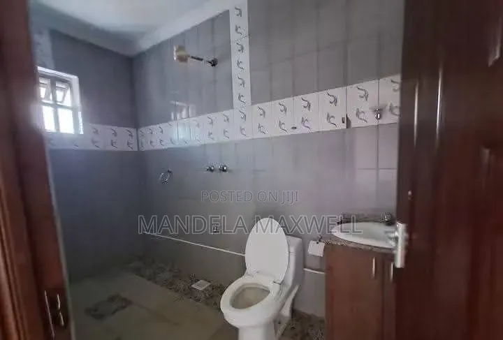 5bdrm House in Katani for rent