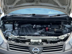 Nissan Advan 2015 White