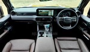 Toyota Land Cruiser Prado 2.8 2024 Gold
