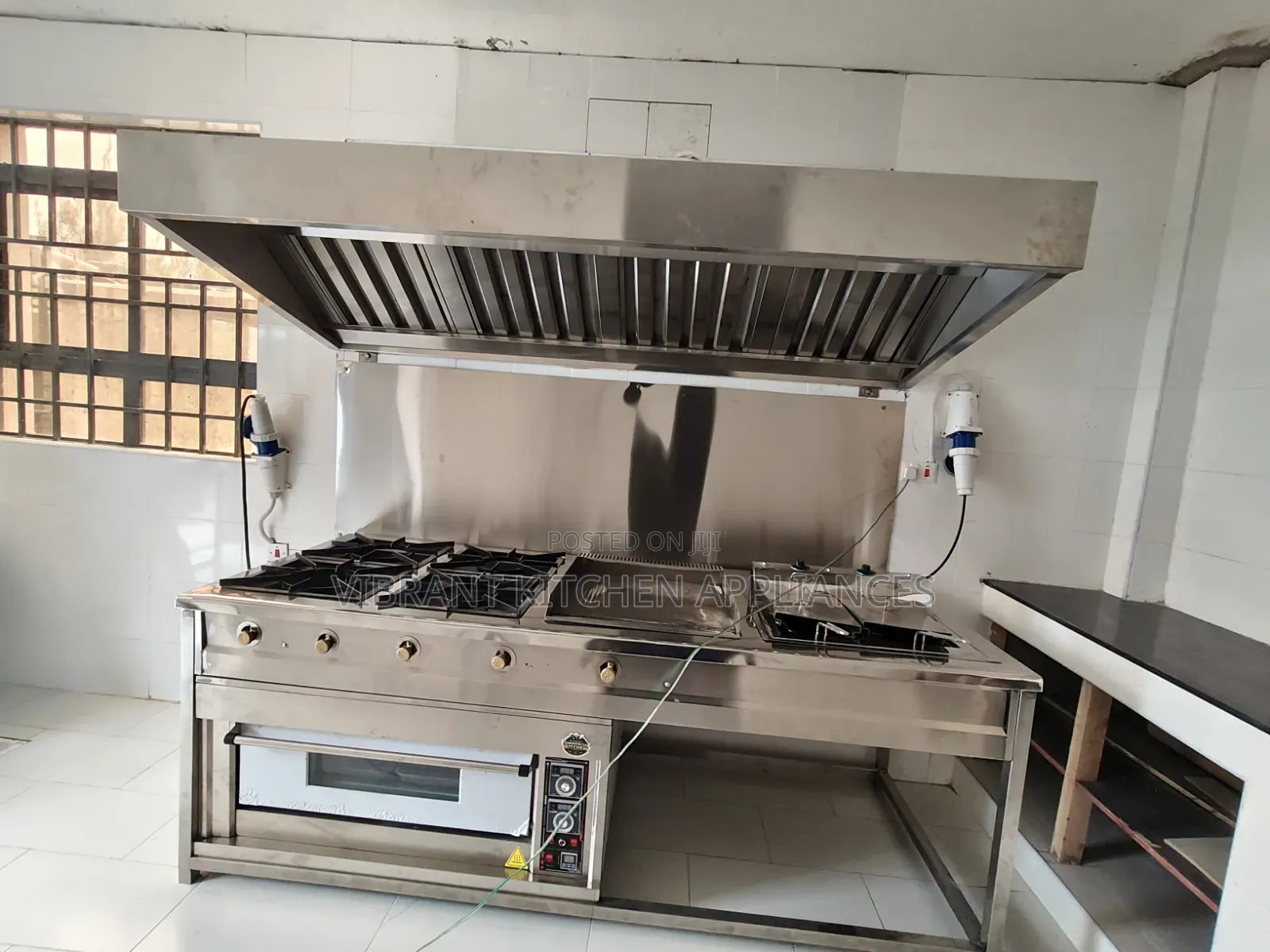 Combined Commercial Kitchen Cooker With Hood
