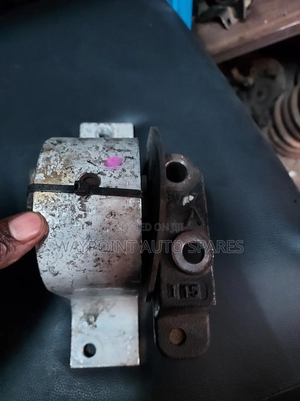 Nissan Murano Engine Mount - main view