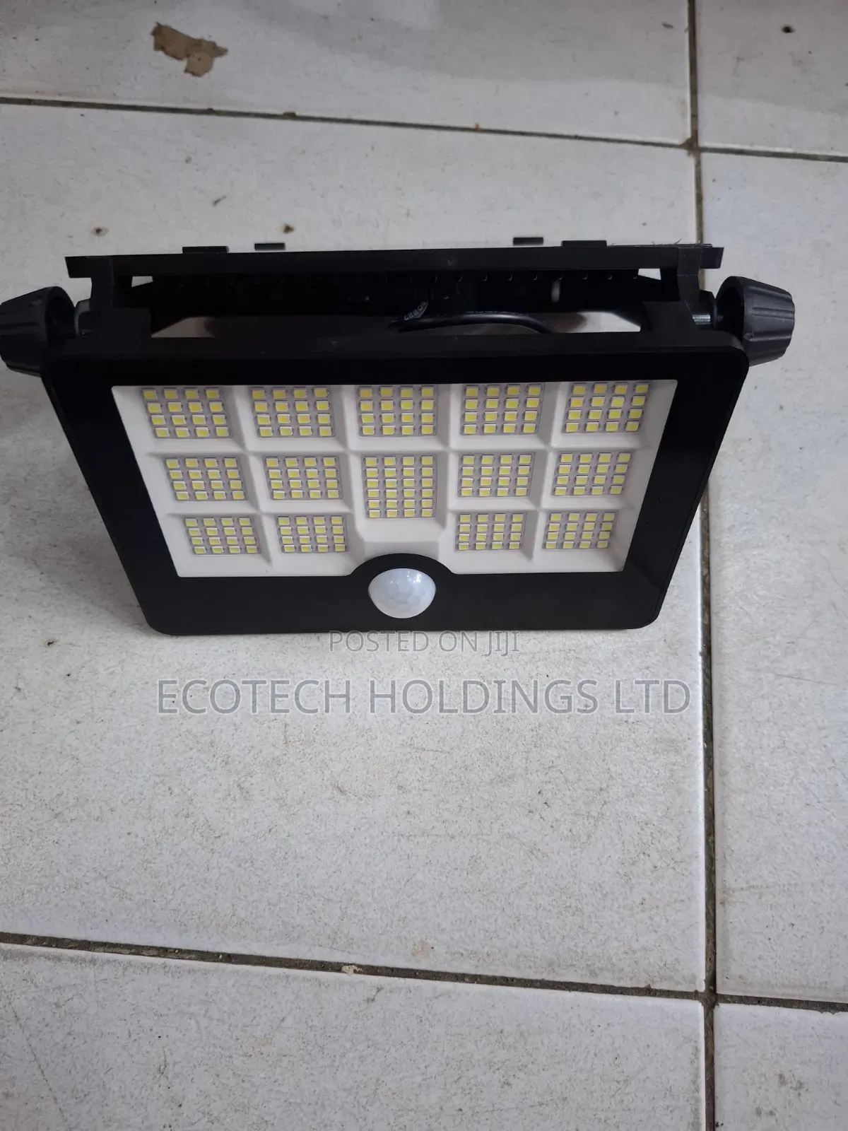 200wts Solar Sensor Floodlight Inbuilt