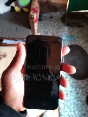 Apple iPhone 8 64 GB Black