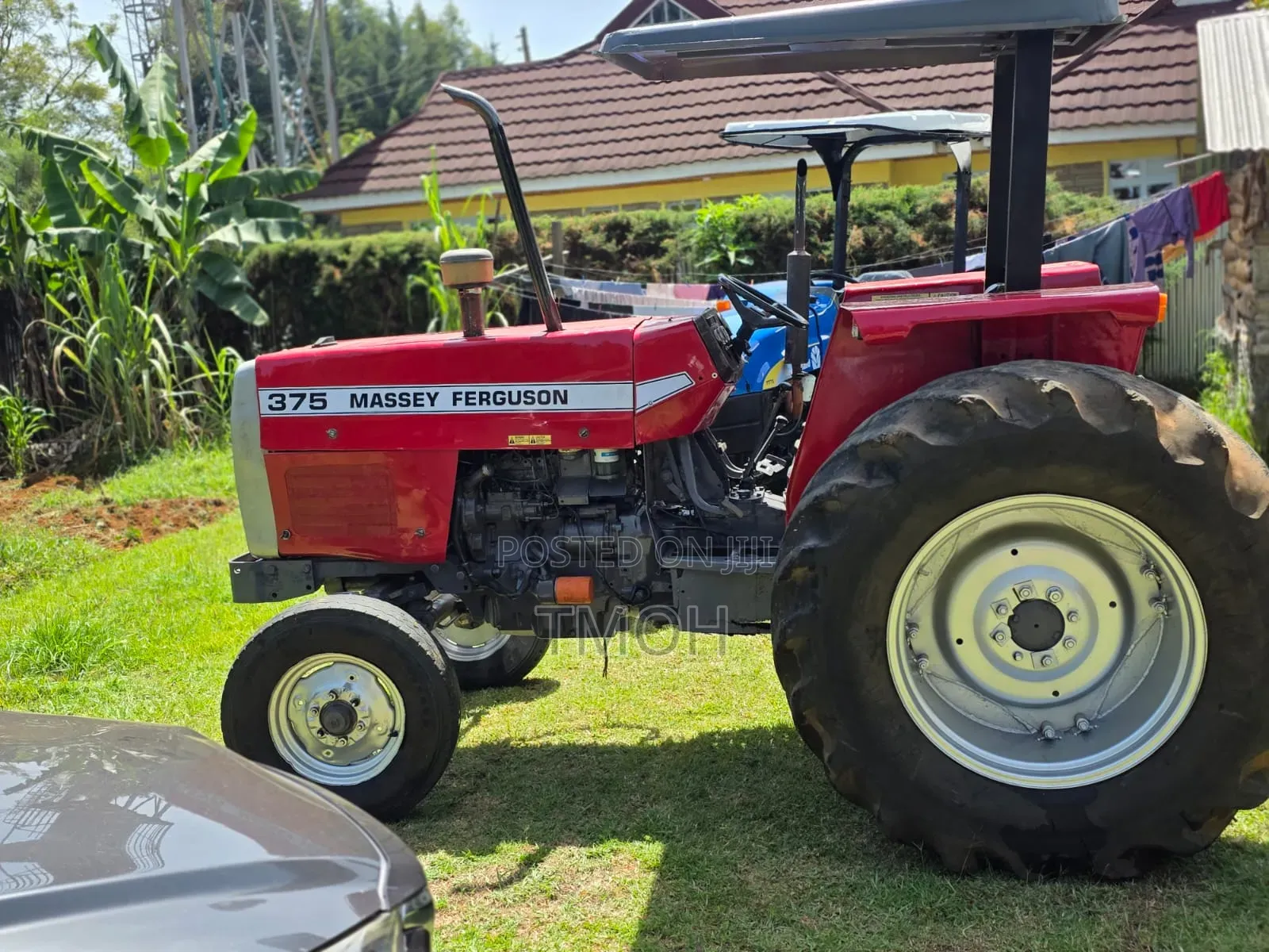 Massey Ferguson 375