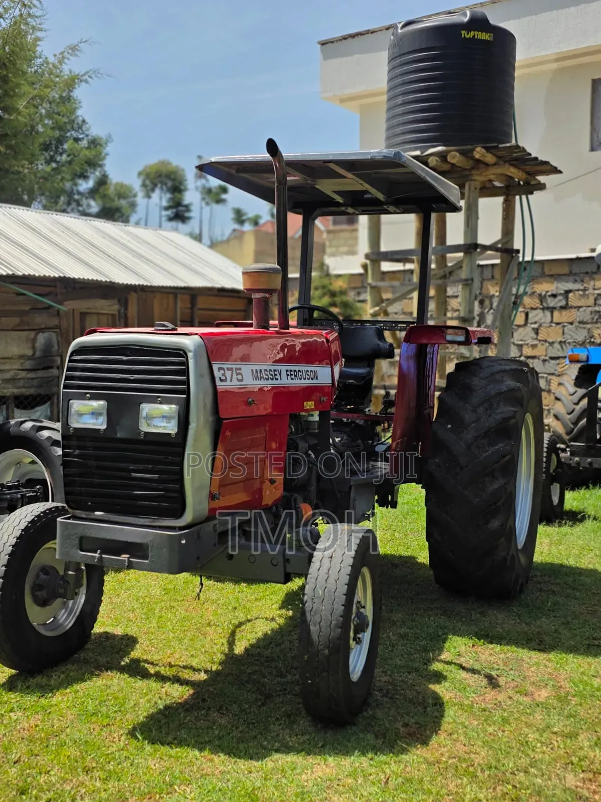 Massey Ferguson 375