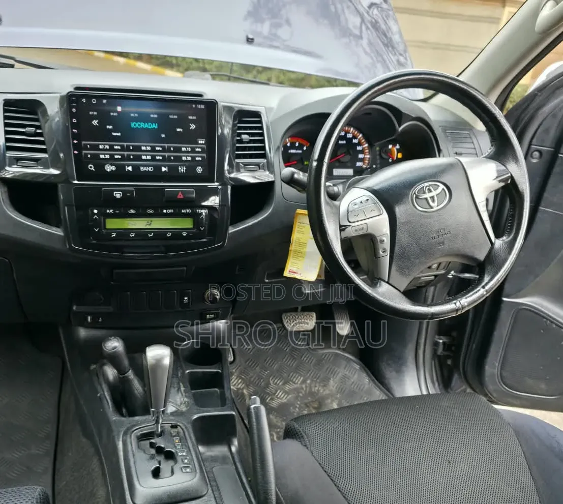 Toyota Hilux 3.0 D-4D 4x4 2014 Gray