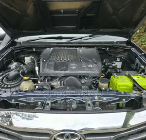 Toyota Hilux 3.0 D-4D 4x4 2014 Gray