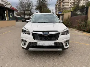 Subaru Forester 2019 White