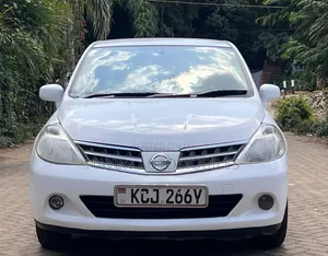 Nissan Tiida 2009 White