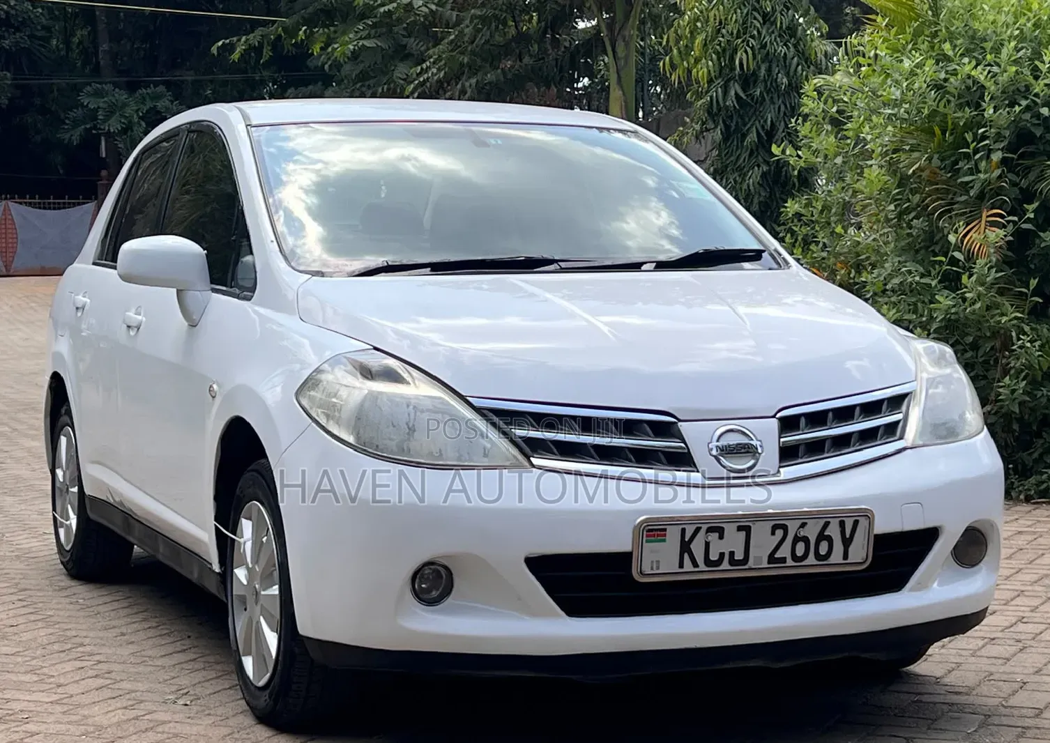 Nissan Tiida 2009 White