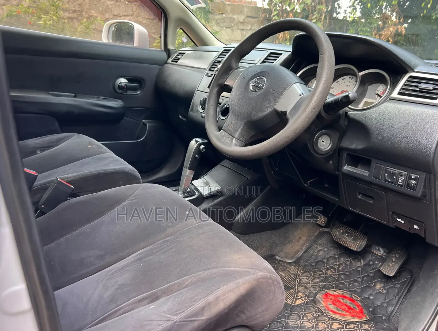 Nissan Tiida 2009 White